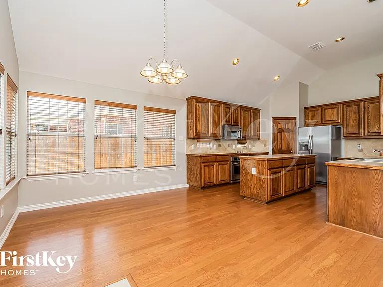 4301 Palmer Dr — Photo 5
