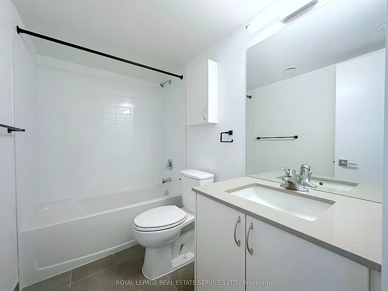 2 River Plate St #307 — Photo 7