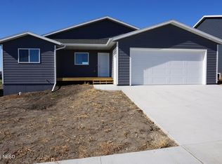 125 26th St SW #NW, Watertown, SD 57201