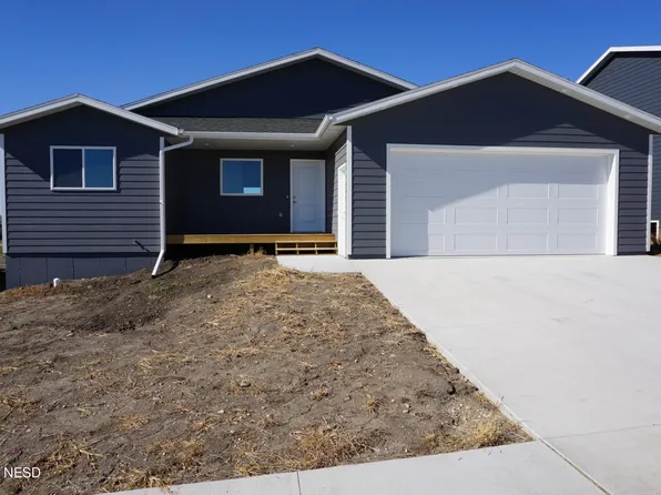 125 26th St SW #Nw, Watertown, SD 57201