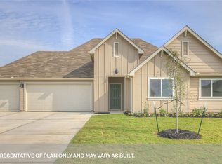 199 Davis Mountain Dr, Lockhart, TX 78644