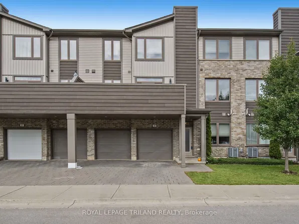 1960 Dalmagarry Rd #10, London, ON N6G 0T8