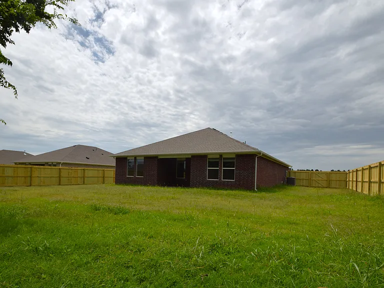 346 Texas Ave — Photo 18