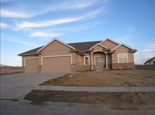 11609 S 201st St, Gretna, NE 68028