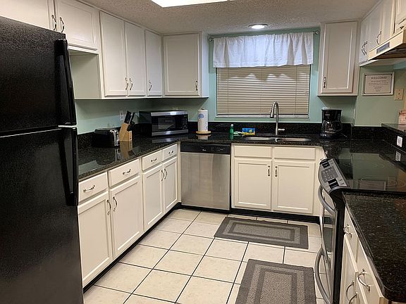 Newly Remodeled Kitchen