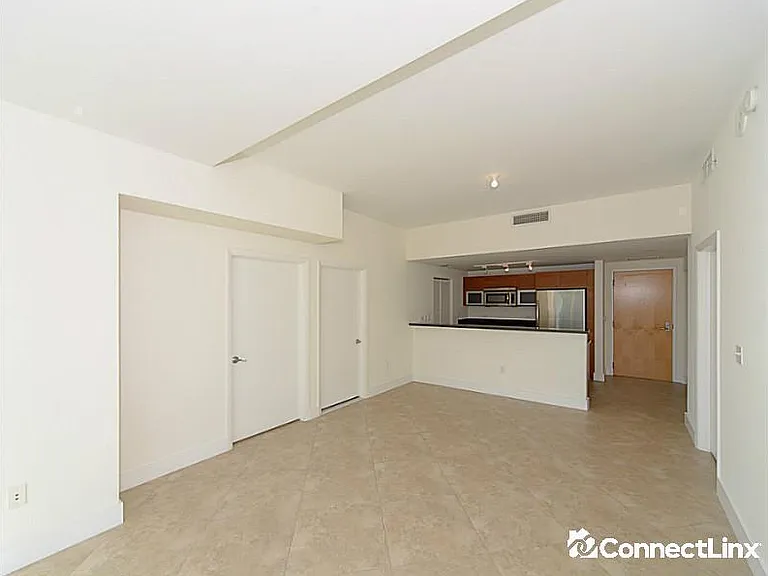 253 NE 2nd St #2710 — Photo 2