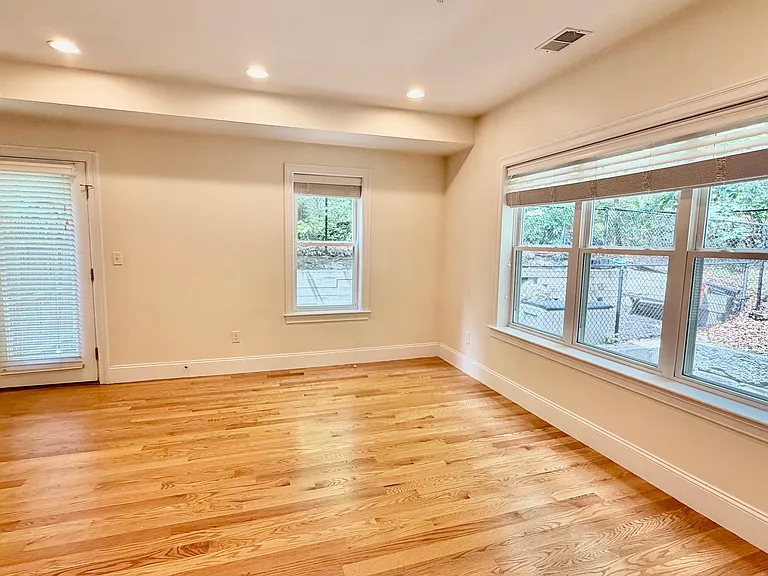 865 Lagrange St #4 — Photo 5
