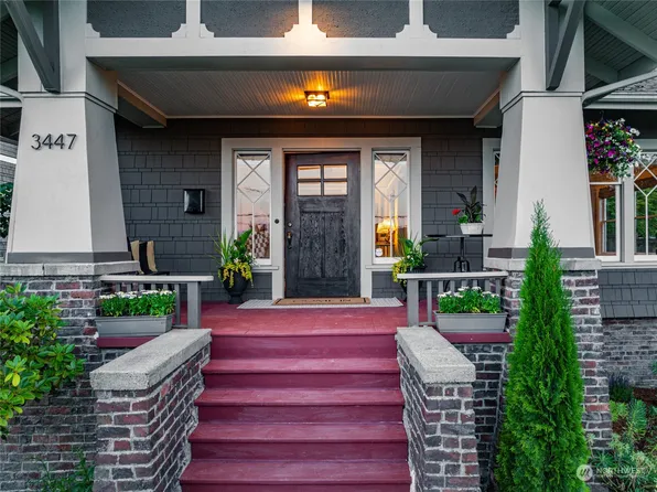 3447 Belvidere Avenue SW, Seattle, WA 98126