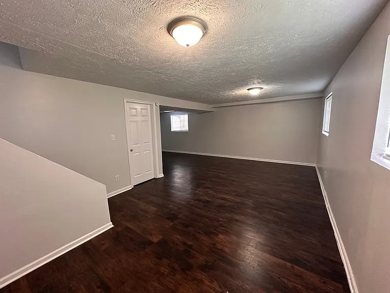 11029 Amburg Ct — Photo 10