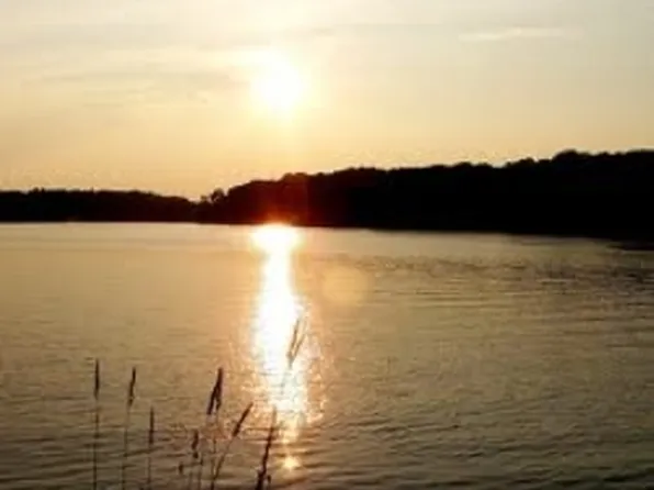 10 Park Rd, Moodus, CT 06469