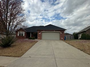 733 N Taylor Way, Nixa, MO 65714