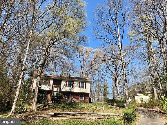 3rd image of 1020 Eastern View Dr