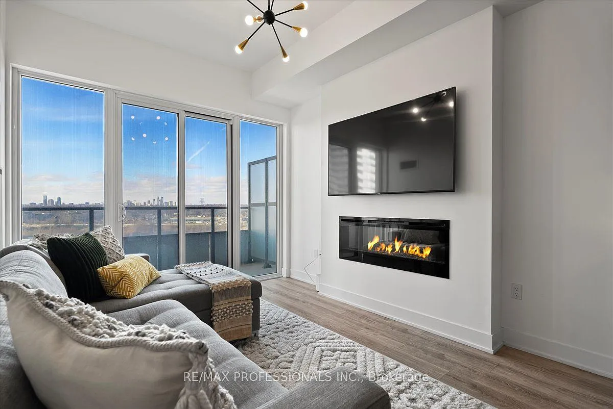 1 bed, $2,400 — Photo 1