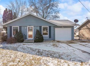 2821 Bock St, Burlington, IA