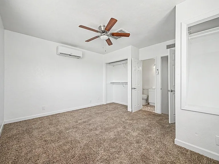3519 W Orchid Ln — Photo 29