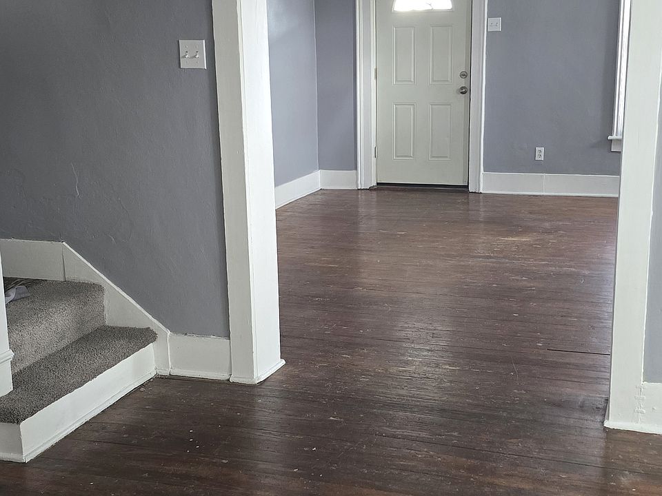 Main Floor (Dining room / Living Room)