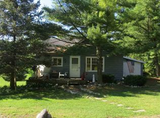 5724 Lakeshore Rd, Fort Gratiot, MI 48059