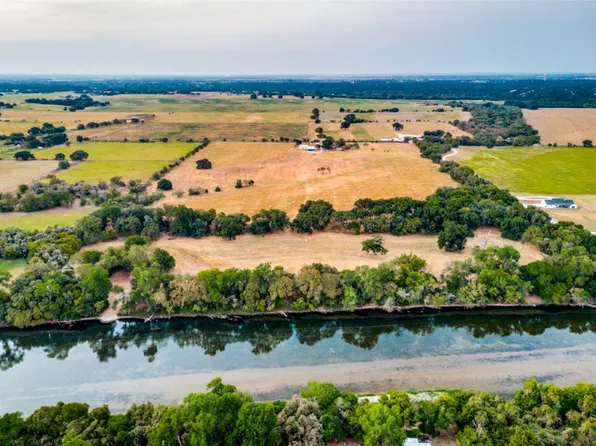 700 Jake Sparks Dr, Waco, TX 76705