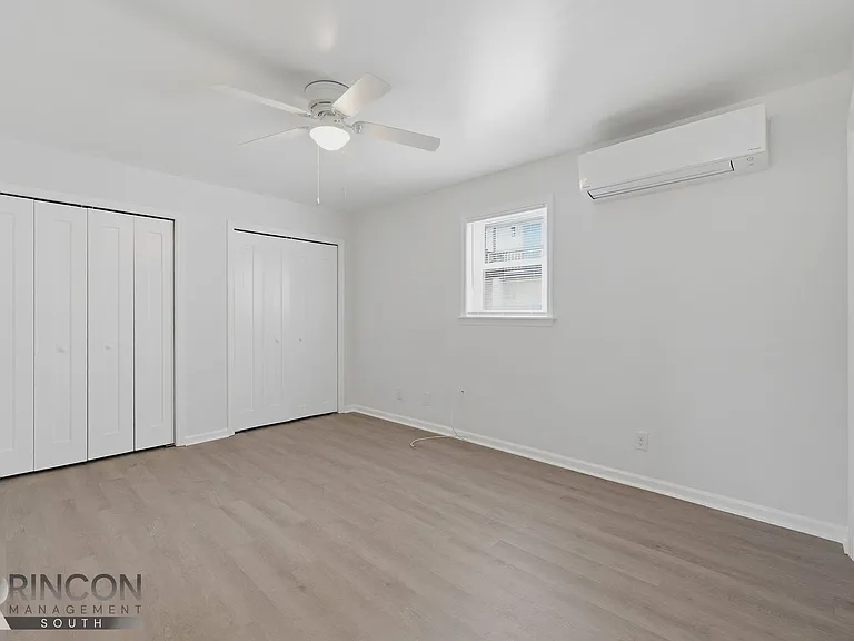 4025-4031 Bamberg Ave — Photo 7