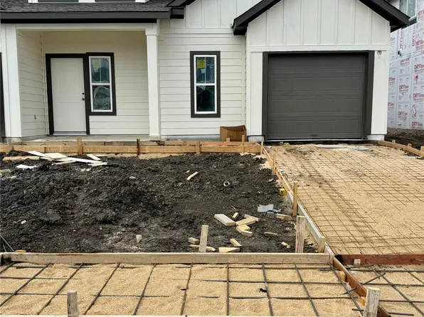 103 Backwood Pass, Taylor, TX 76574