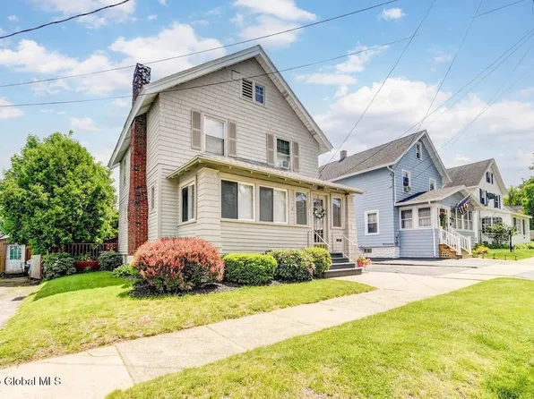 33 Monroe Street, Gloversville, NY 12078