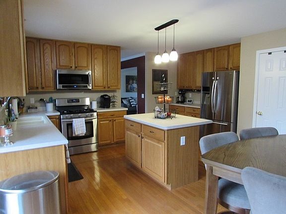 5th image of 3467 White Oak Dr