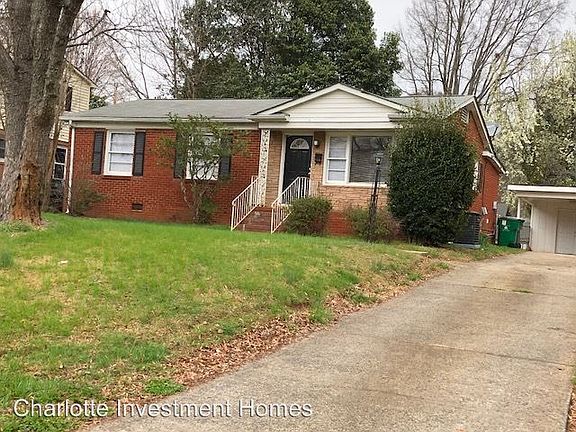 3rd image of 4715 Holbrook Dr