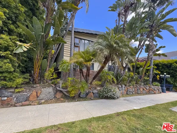 11747 Bellagio Rd, Los Angeles, CA 90049