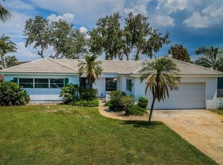 6944 S Shore Dr S, South Pasadena, FL 33707