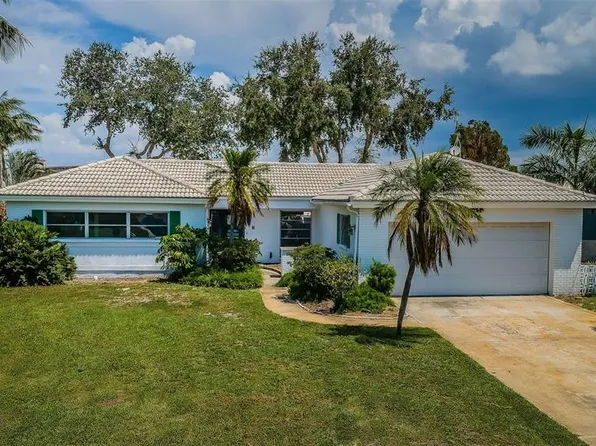 6944 S Shore Dr S, South Pasadena, FL 33707