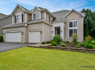 26W326 Thorngate Ln, Winfield, IL 60190