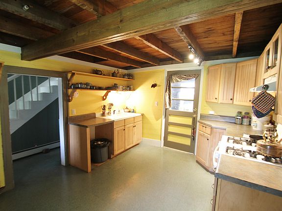 5th image of 1220 Court St N