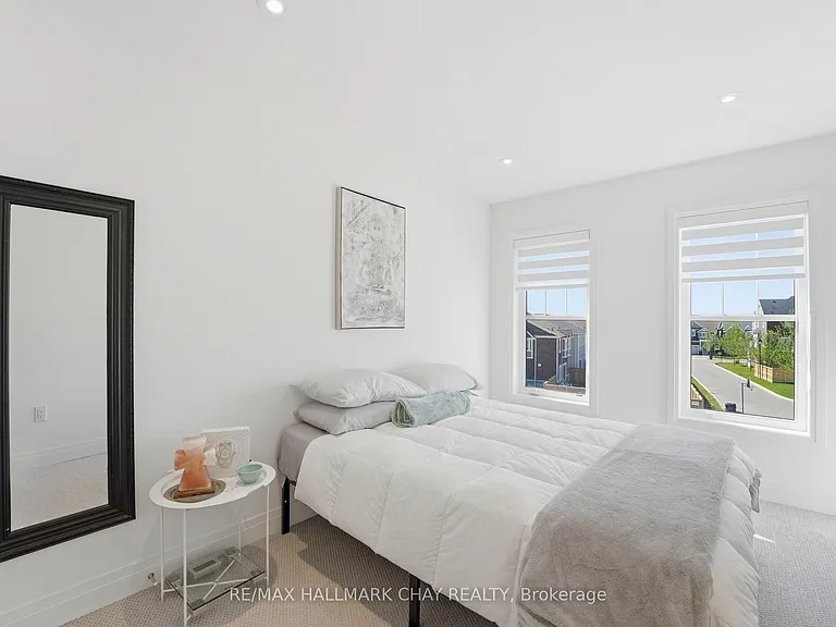 29 Shelburne Ave — Photo 15