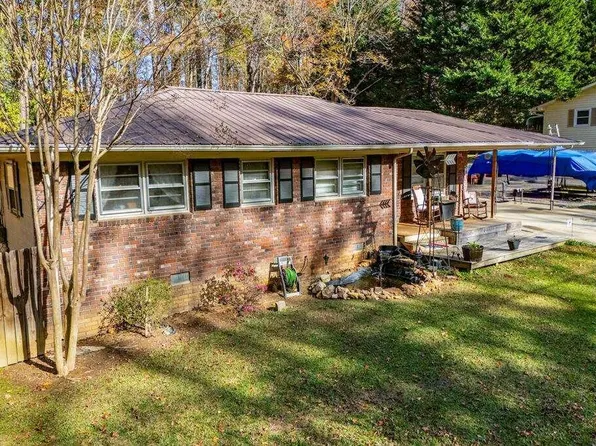 1126 Whispering Hills Dr, Bremen, GA 30110