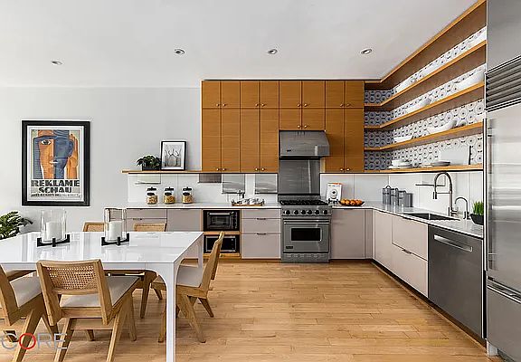 2nd image of 29 W 19th St APT 3