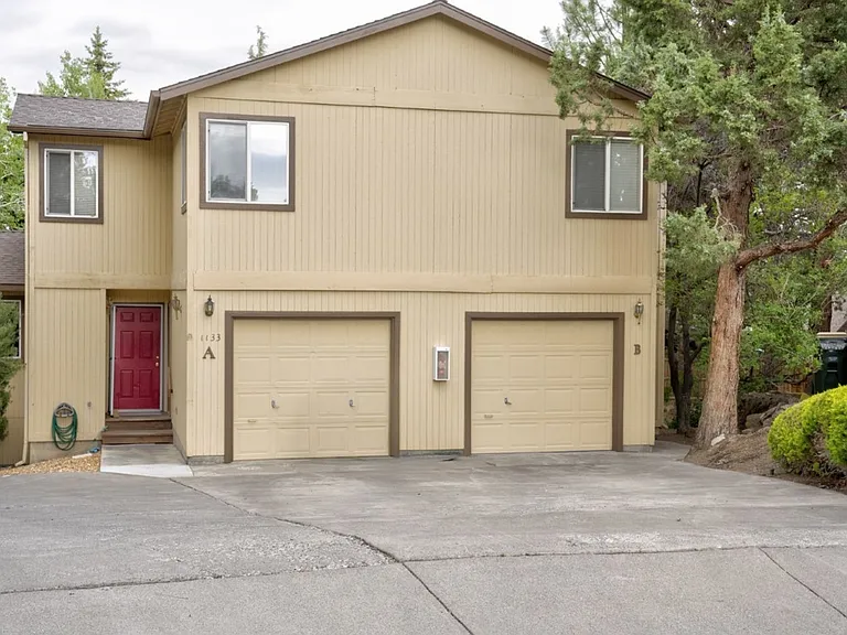 1133 NE Hidden Valley Dr #A-D — Photo 1