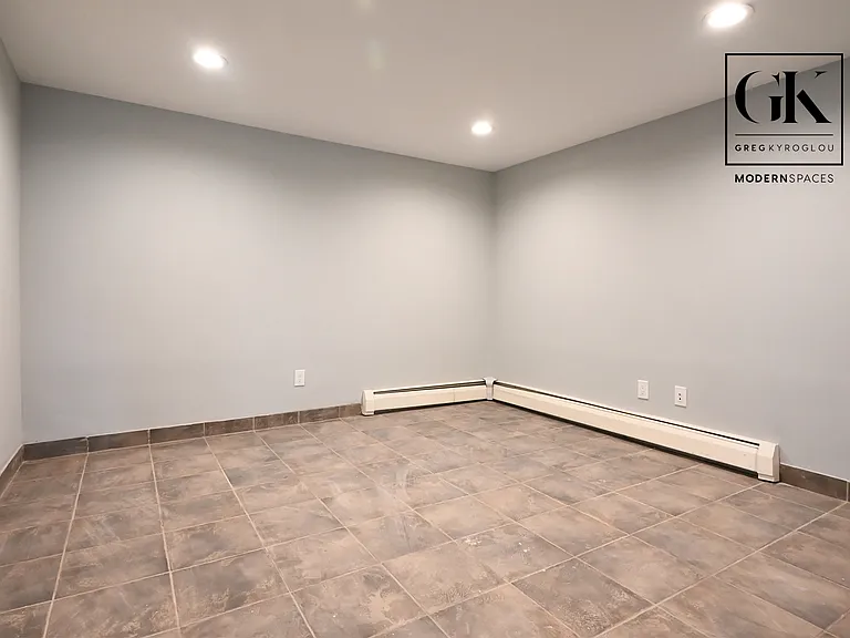 25-24 45th St #2 — Photo 14