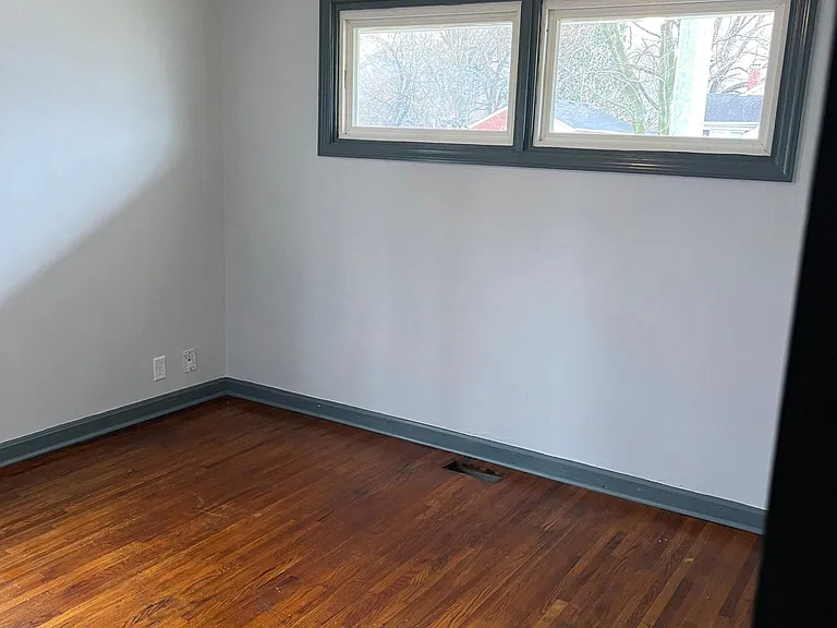 2204 Pollack Ave — Photo 2
