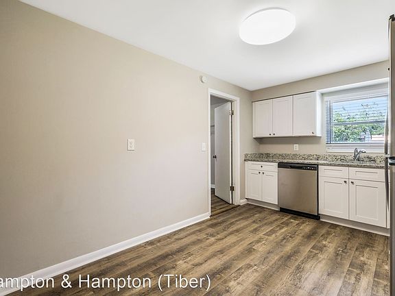 2nd image of 585 Clermont Ave S