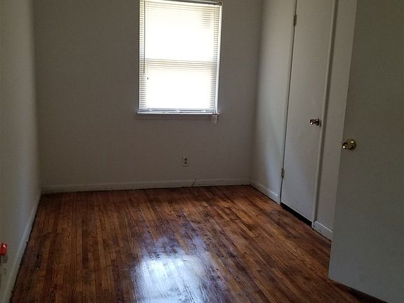 4th image of 3021 Love Dr NW