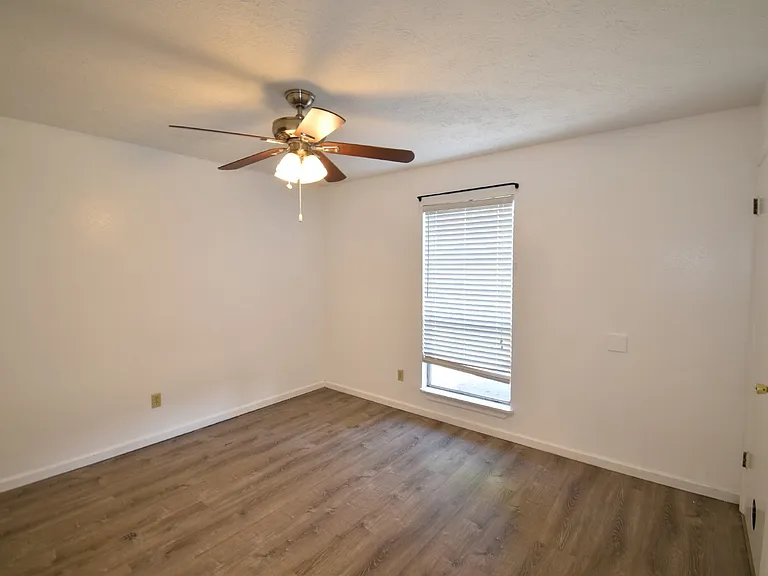 6321 Lance St — Photo 14