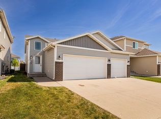 5433 38th Ave S, Fargo, ND 58104