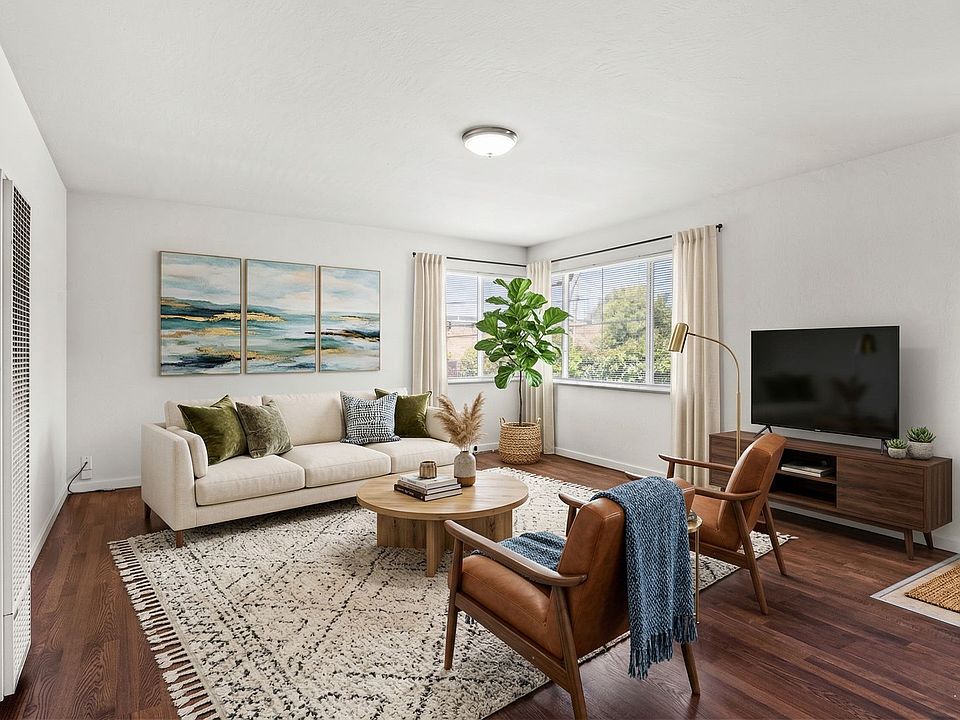 1st image of 11818 Foothill Way #3