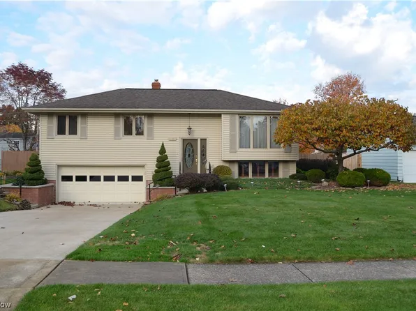 8760 Lincolnshire Blvd, Strongsville, OH 44149