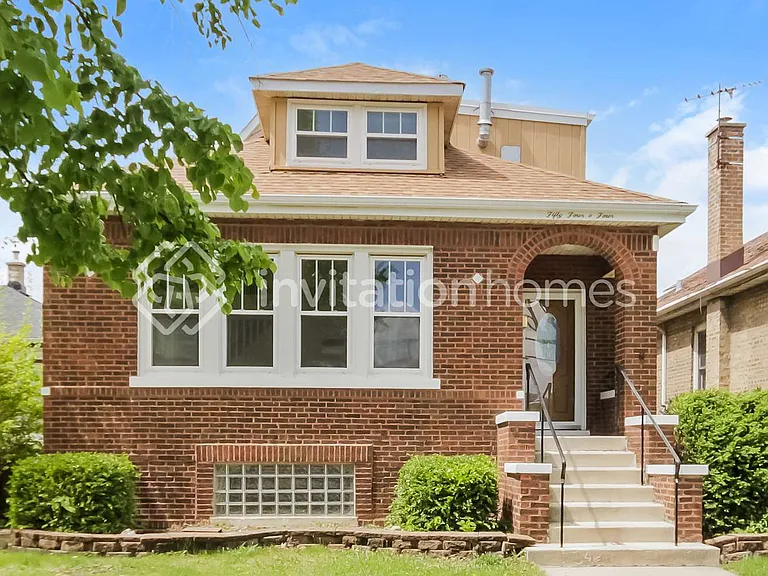 5404 S Rutherford Ave — Photo 1