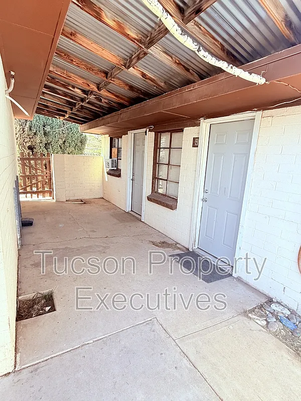 1 bed, 1.0 bath, 350 sqft, $850 — Photo 1
