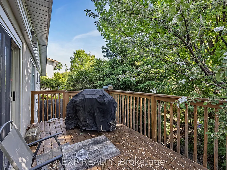 21 Southview Cres — Photo 33