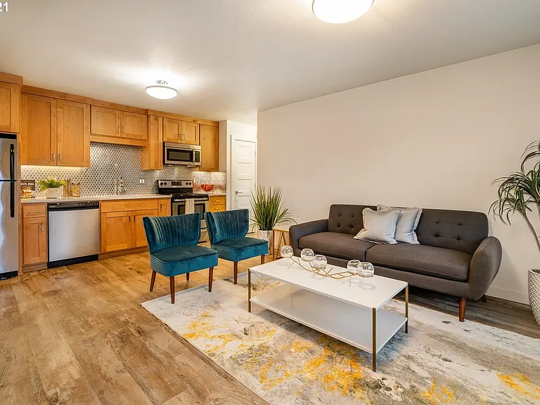 4476 N Michigan Ave #B — Photo 4