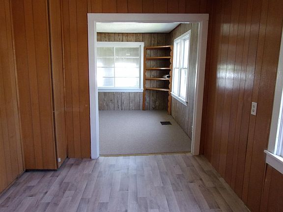 4th image of 226 McArthur St