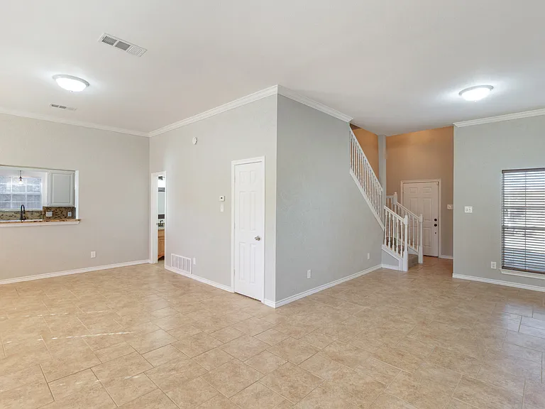 6561 Calmont Ave — Photo 14